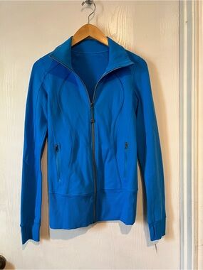 Lululemon Bright blue zip Up Jacket thumb holes Women Sz Medium